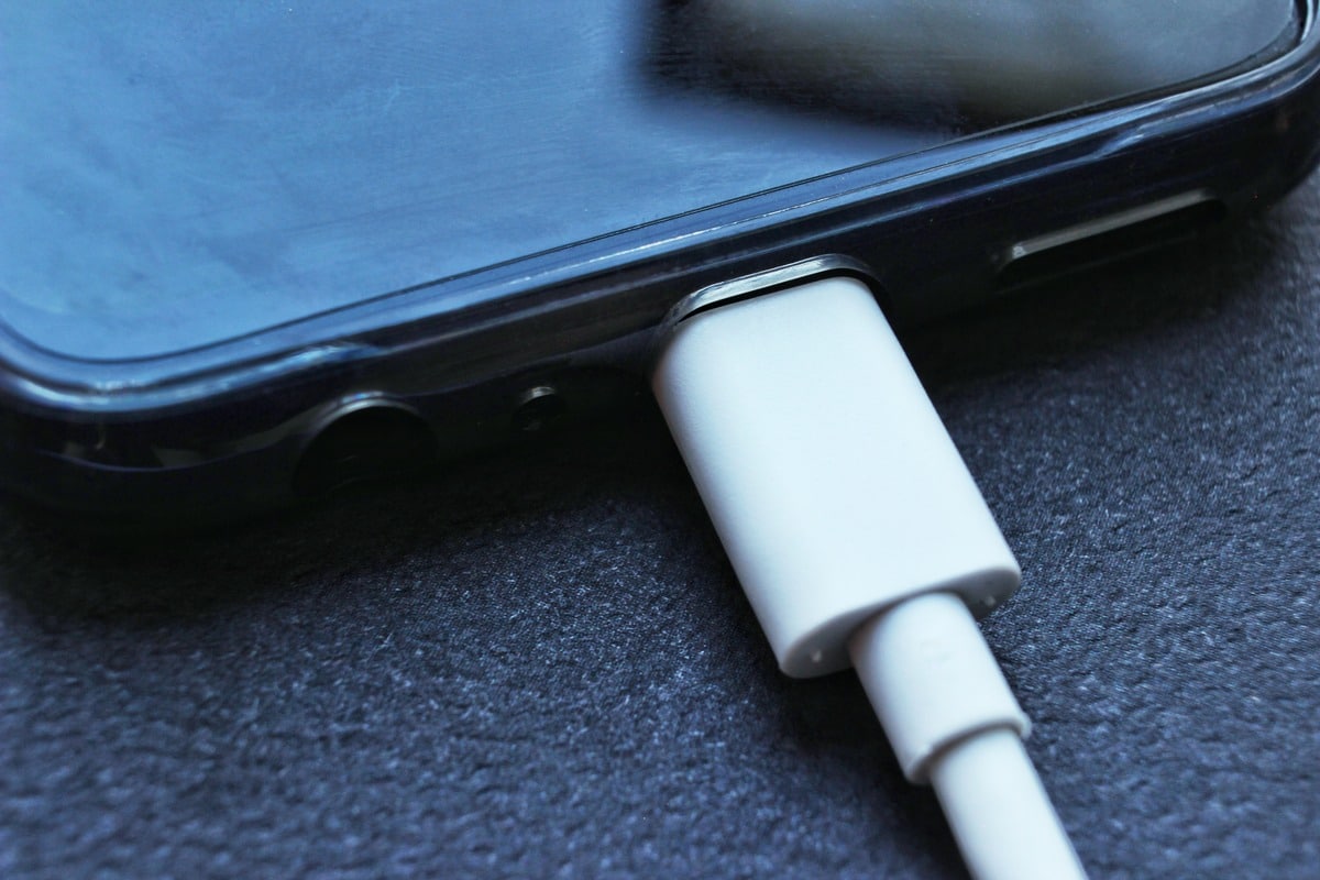 How to Clean Your Android Charging Port